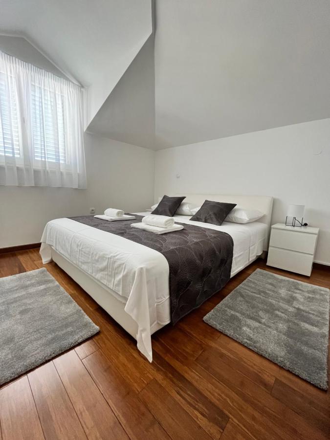 Sky - Beautiful Rooftop Apartment With Shared Pool スプリト エクステリア 写真